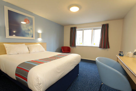 Travelodge Cirencester Kamer foto