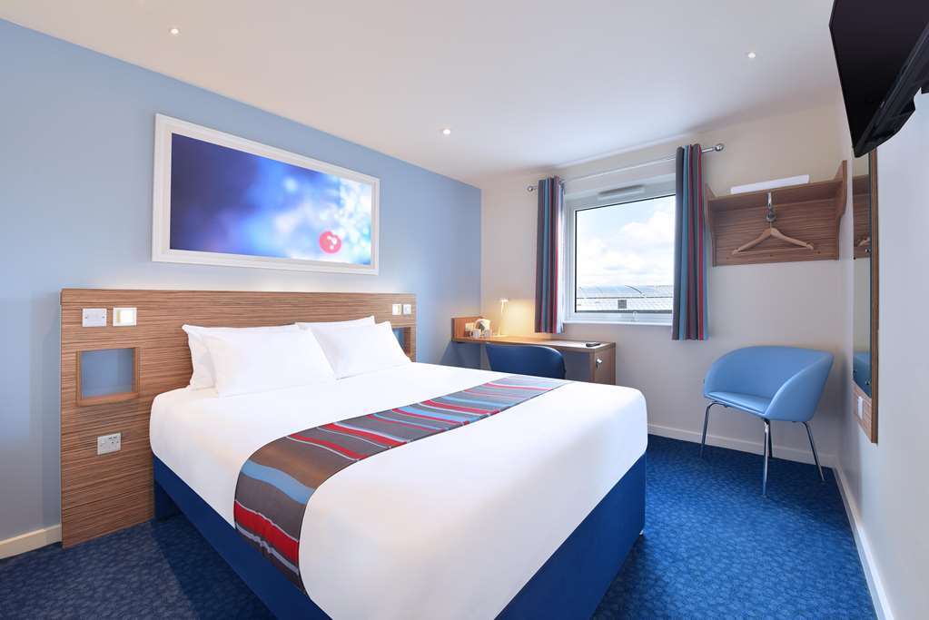 Travelodge Cirencester Kamer foto