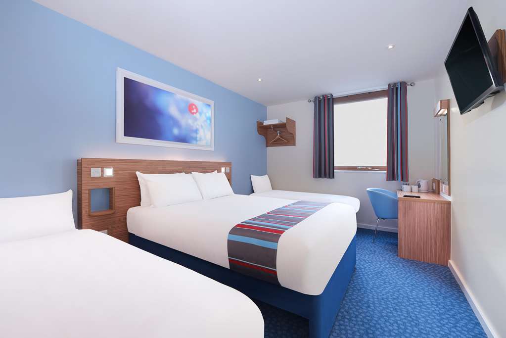 Travelodge Cirencester Kamer foto