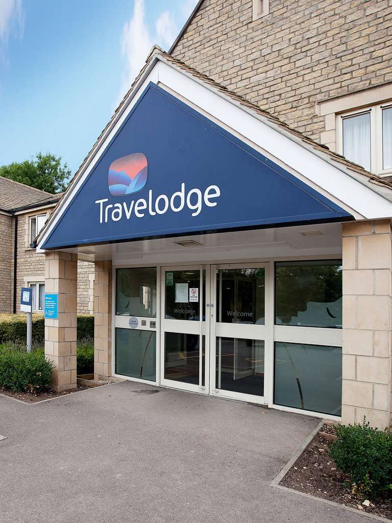 Travelodge Cirencester Buitenkant foto